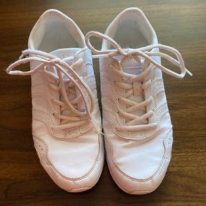 Nfinity Rival 2 cheer shoes